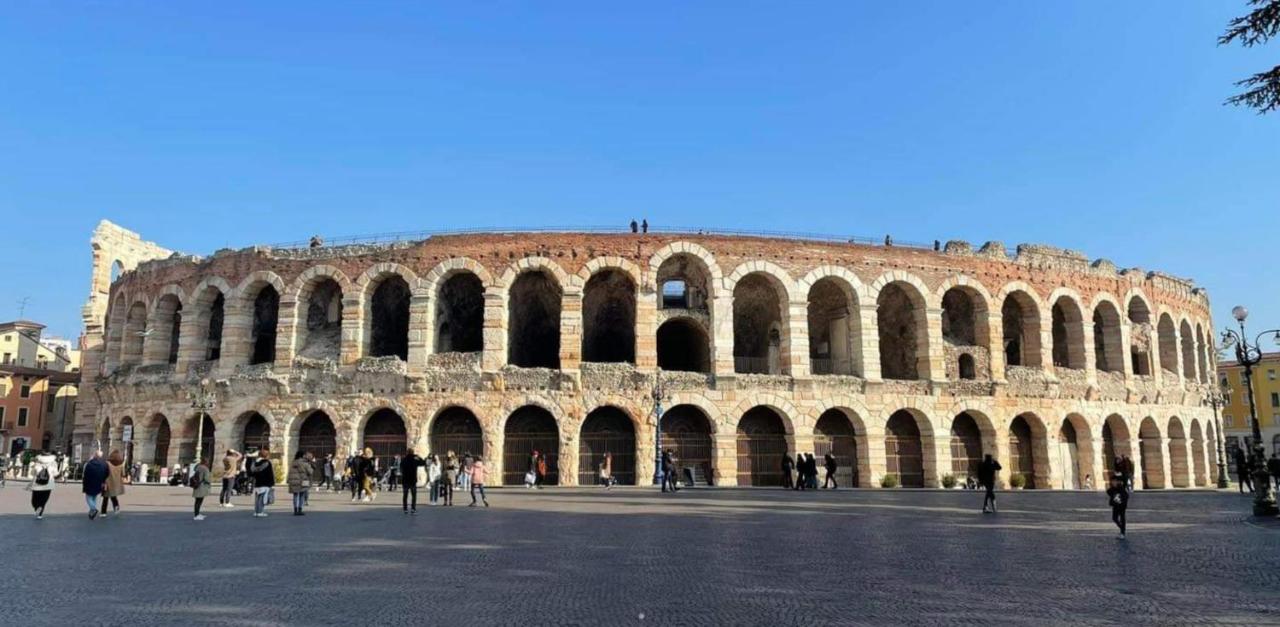 Adige Beyonds Lägenhet Verona Exteriör bild